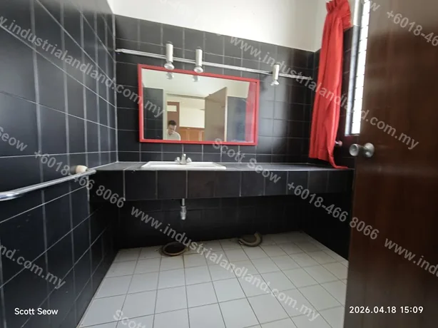 Georgetown Bungalow For Rent With Many Carpark Space