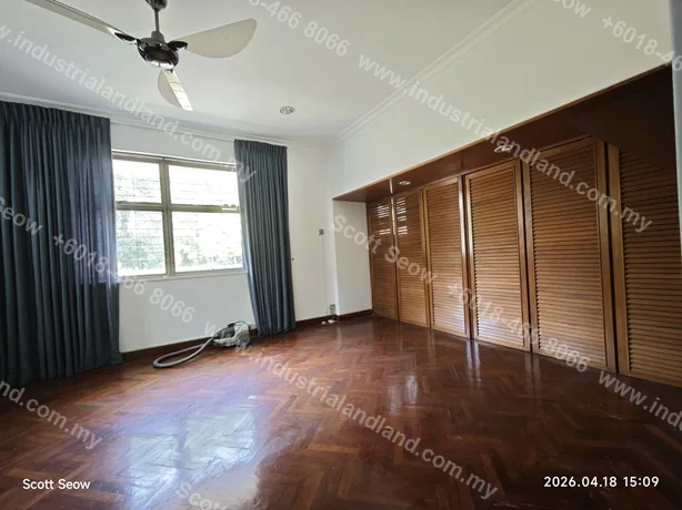 Georgetown Bungalow For Rent With Many Carpark Space