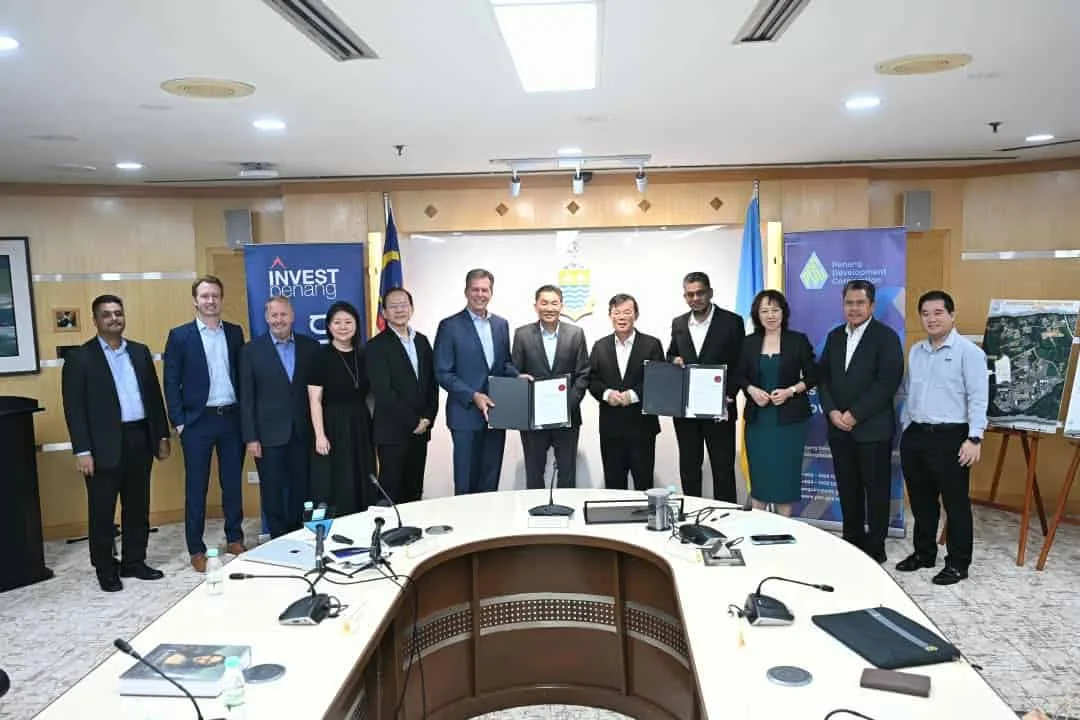Intuitive and the Penang Development Corporation seal the Bandar Cassia Technology Park lease at the Chief Minister's office in Komtar, 14 August 2026.
